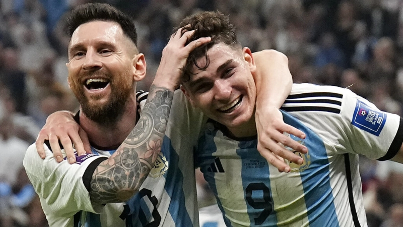 И всё-таки Лионель Месси – лучший? Футболист установил личный рекорд, а сборная Аргентина вышла в финал ЧМ-2022