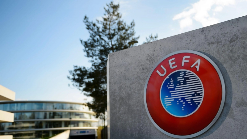 УЕФА вернет Россию в «семью» и снимет бан. Начнём с малого