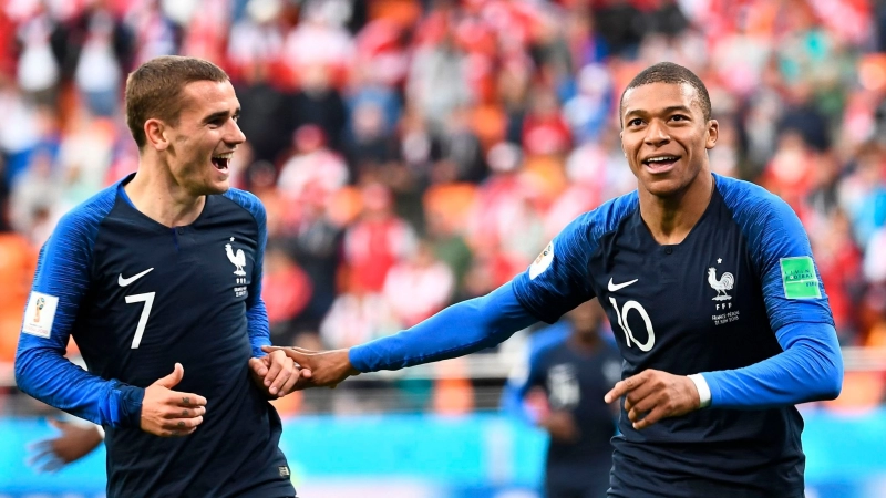 В сборной Франции скандал перед Евро-2024. Гризманн завершит карьеру из-за того, что Мбаппе – новый капитан